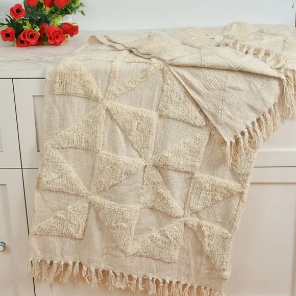 Triangle square throw tassles, cotton, off-white, 60x50 inches - Picture 3 of 7